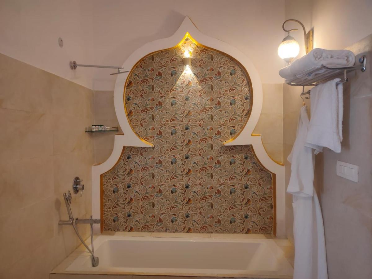 The Neeraj Ganga Heritage Palace Risikés Kültér fotó