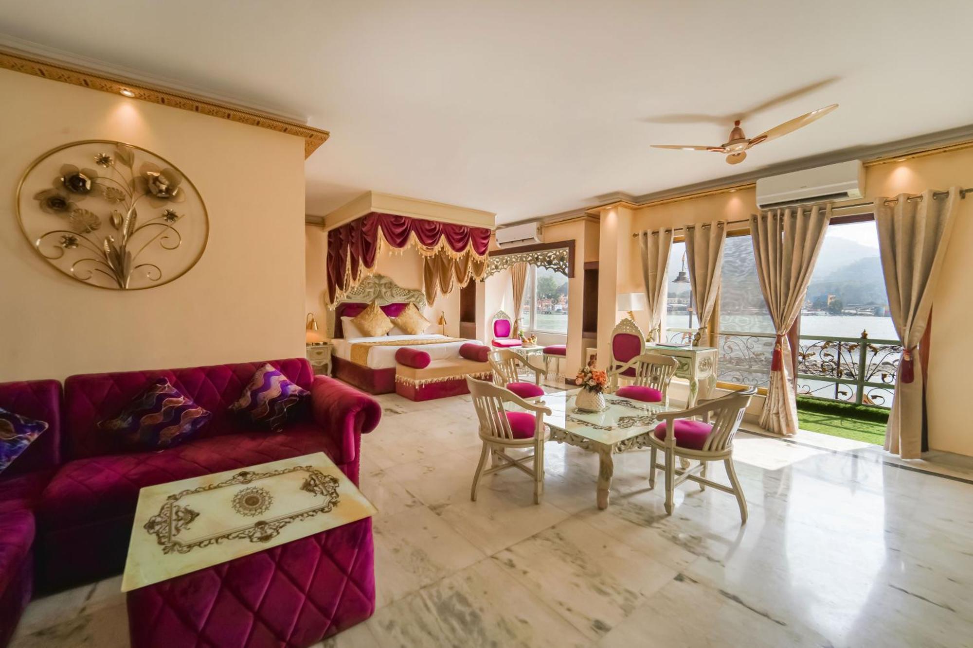 The Neeraj Ganga Heritage Palace Risikés Kültér fotó