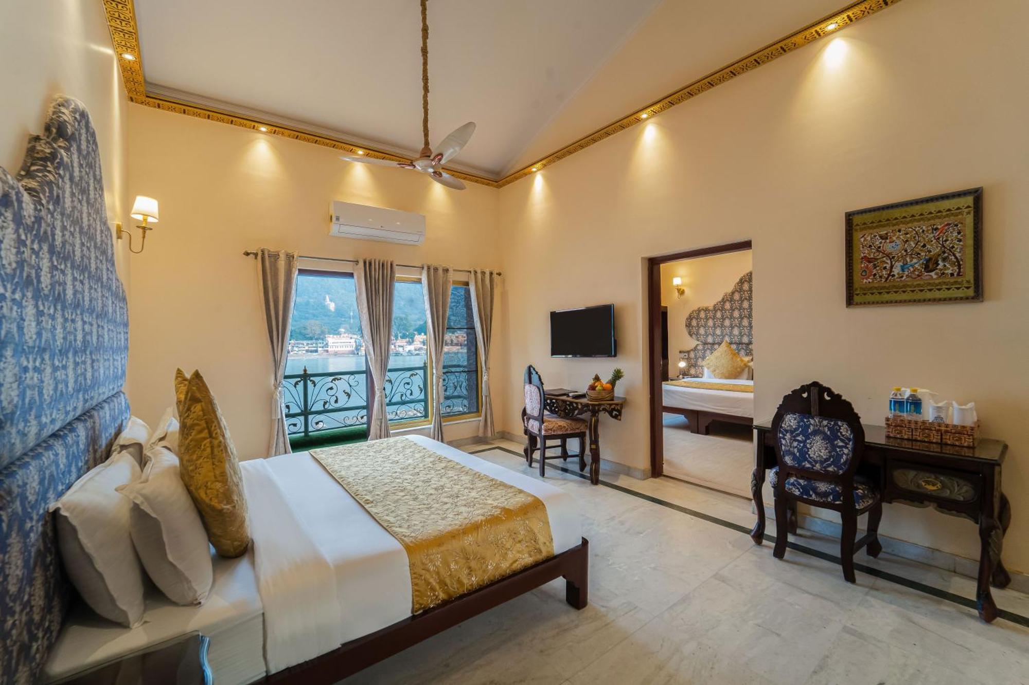 The Neeraj Ganga Heritage Palace Risikés Kültér fotó