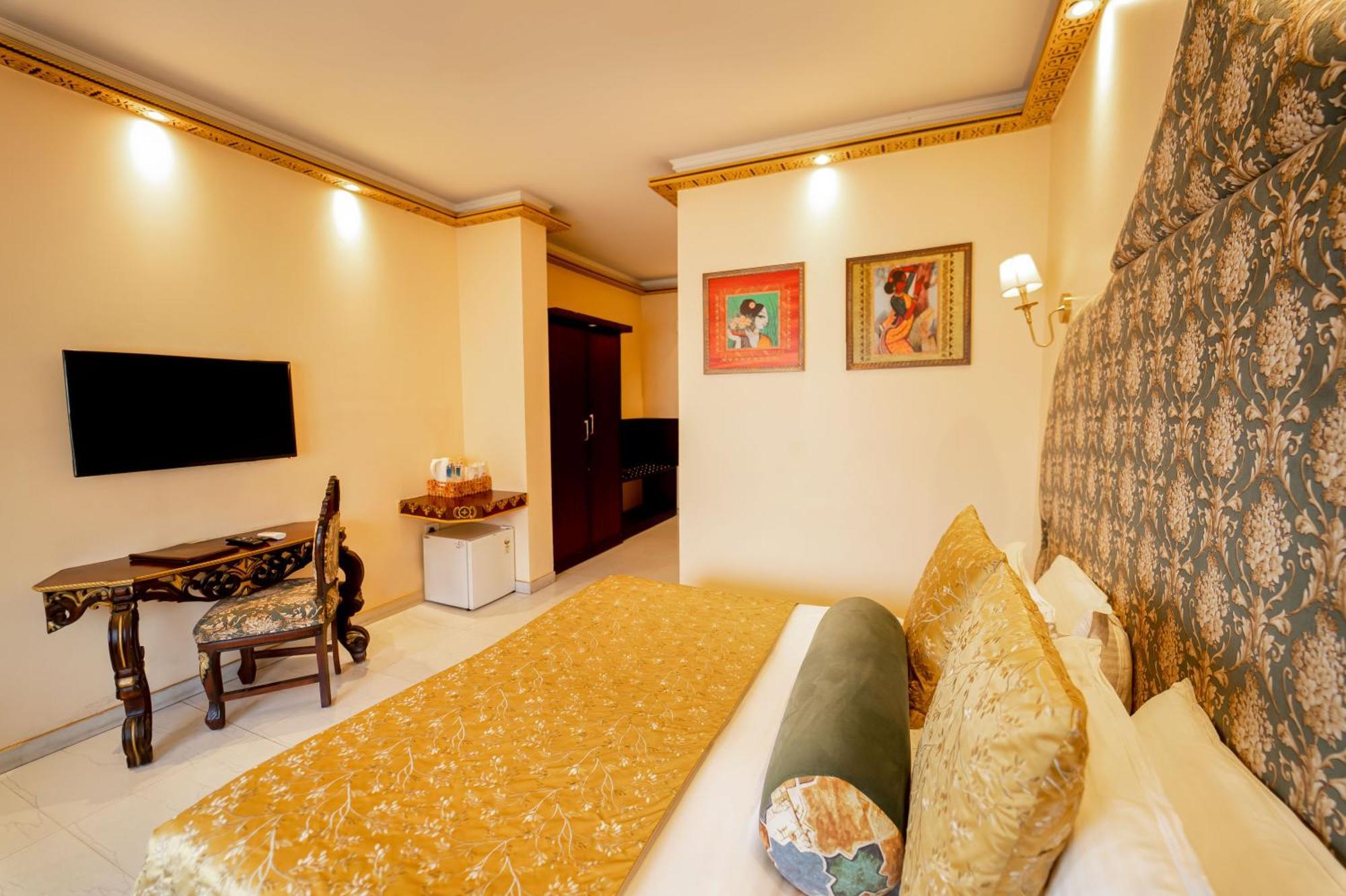 The Neeraj Ganga Heritage Palace Risikés Kültér fotó