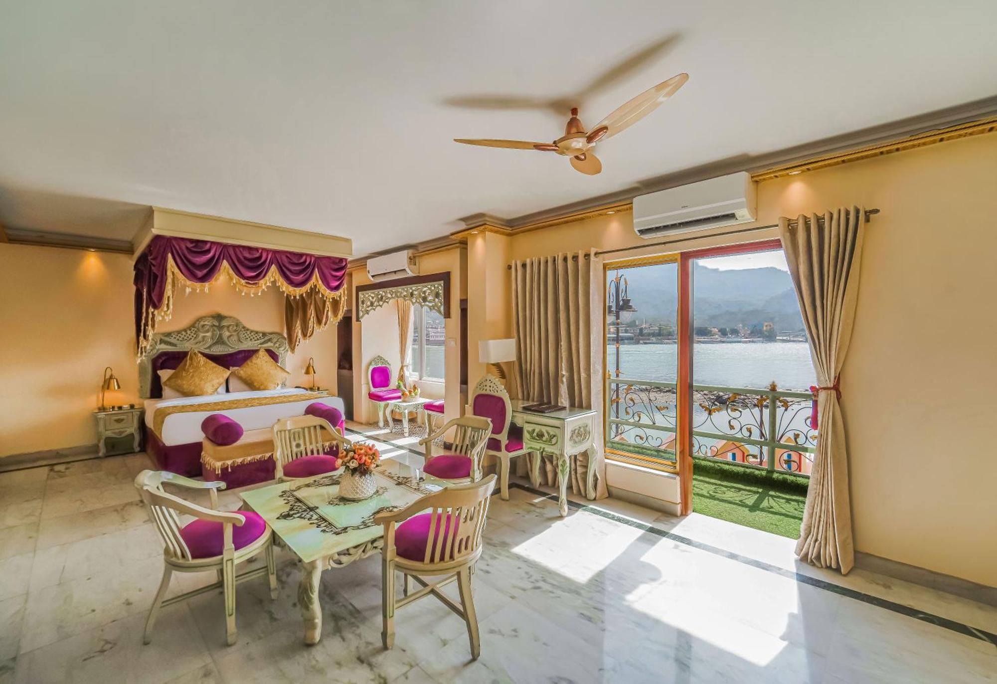 The Neeraj Ganga Heritage Palace Risikés Kültér fotó