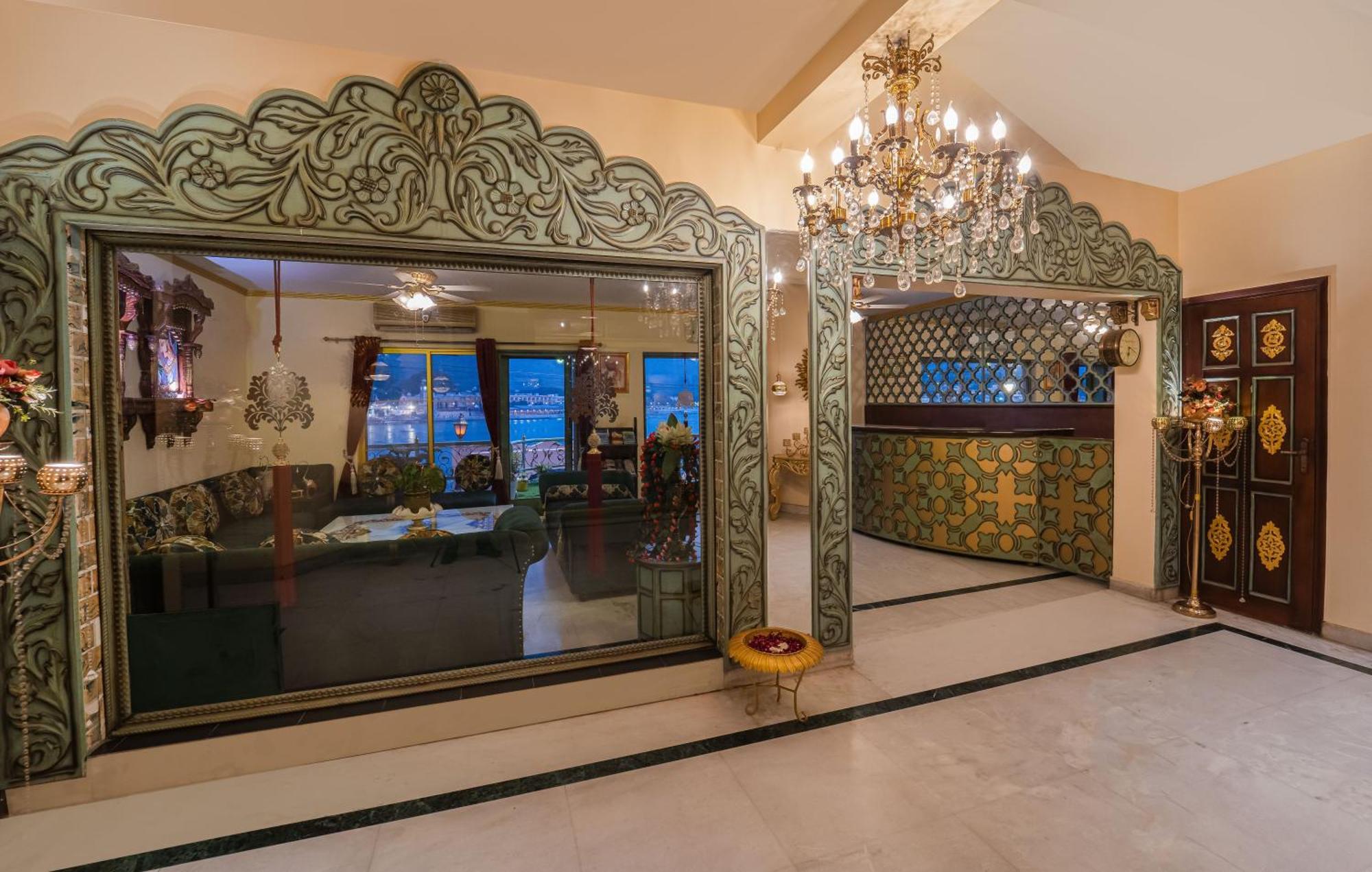The Neeraj Ganga Heritage Palace Risikés Kültér fotó