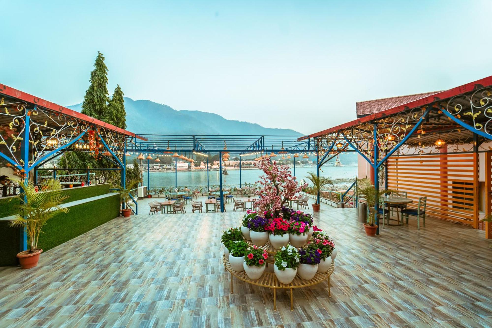 The Neeraj Ganga Heritage Palace Risikés Kültér fotó
