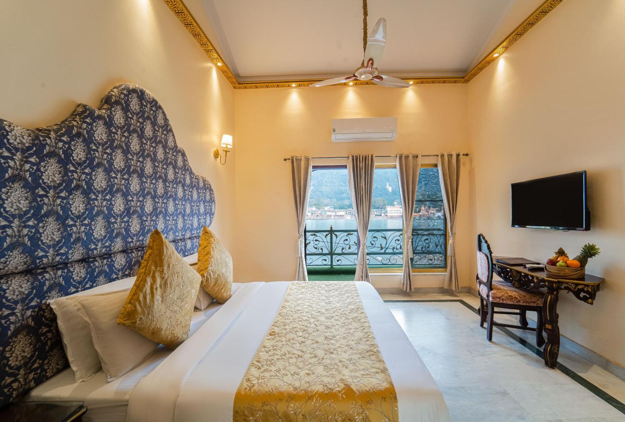 The Neeraj Ganga Heritage Palace Risikés Kültér fotó