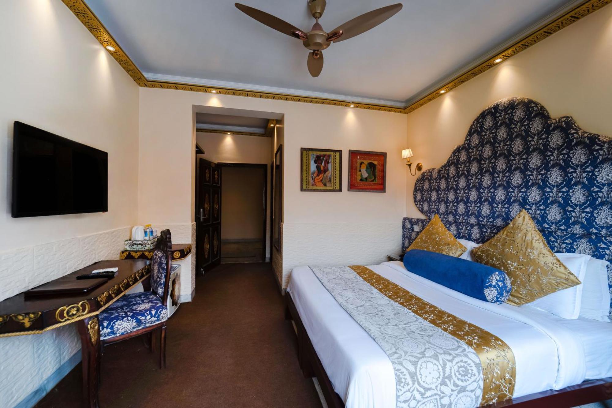 The Neeraj Ganga Heritage Palace Risikés Kültér fotó