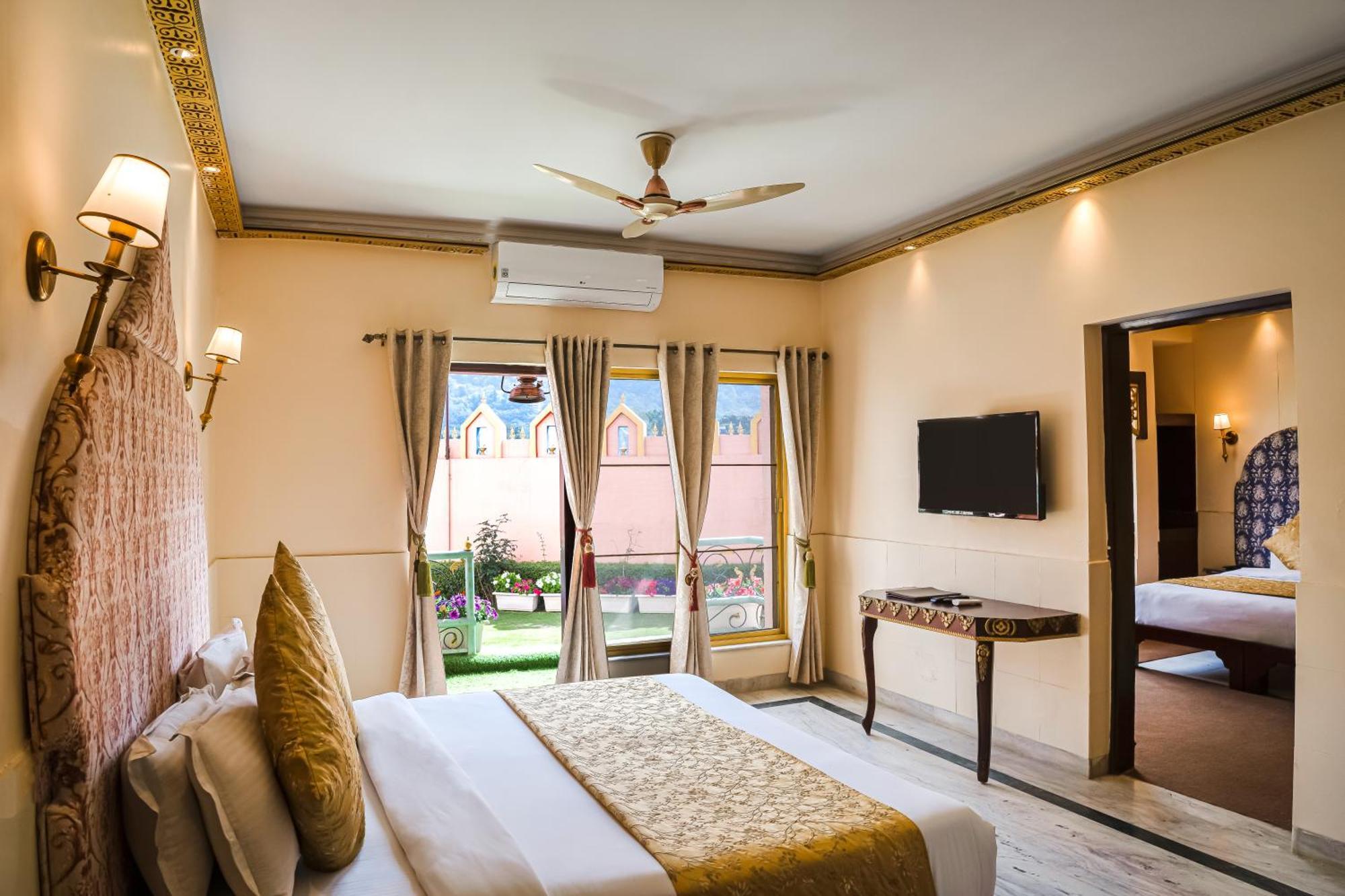 The Neeraj Ganga Heritage Palace Risikés Kültér fotó