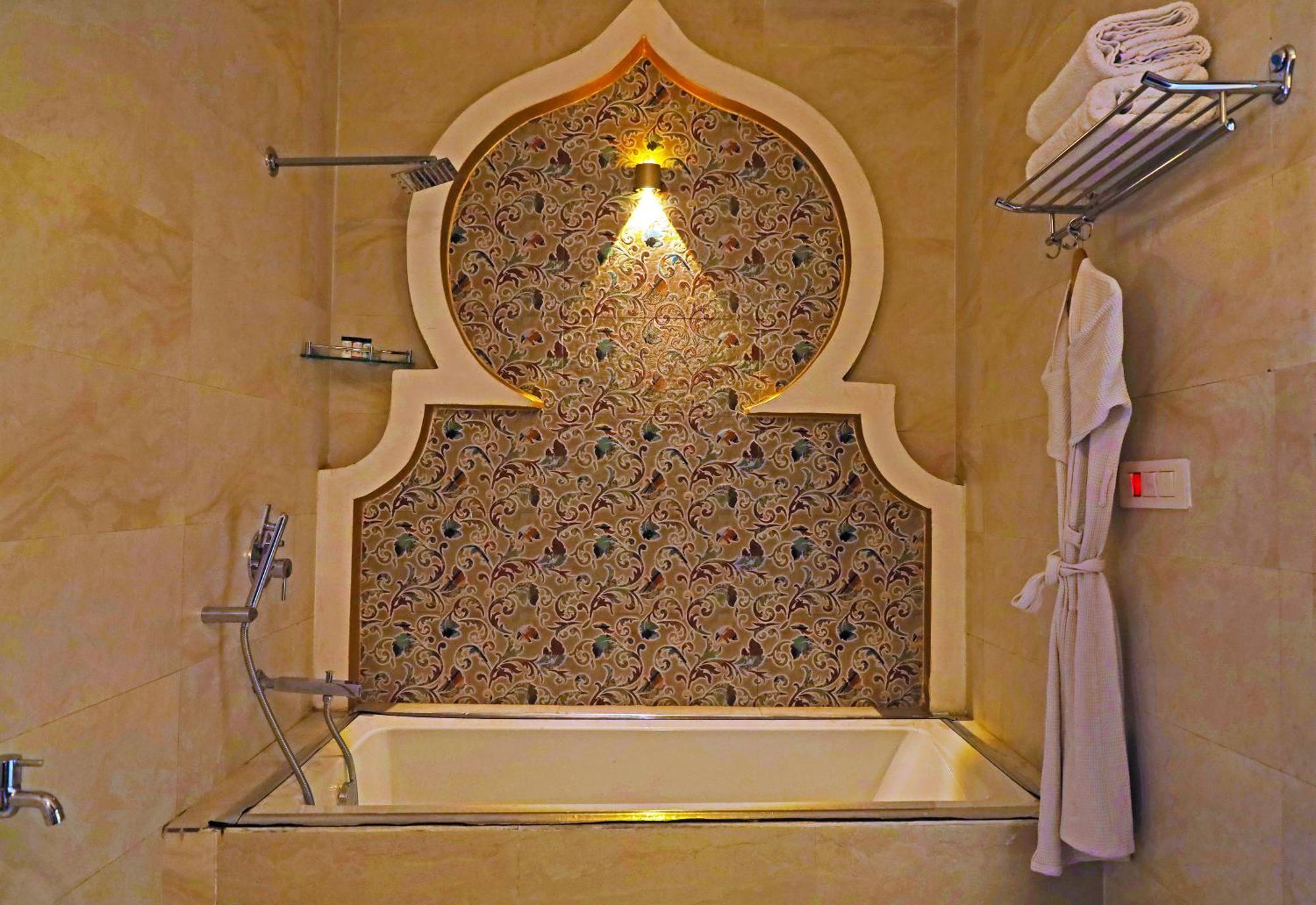 The Neeraj Ganga Heritage Palace Risikés Kültér fotó