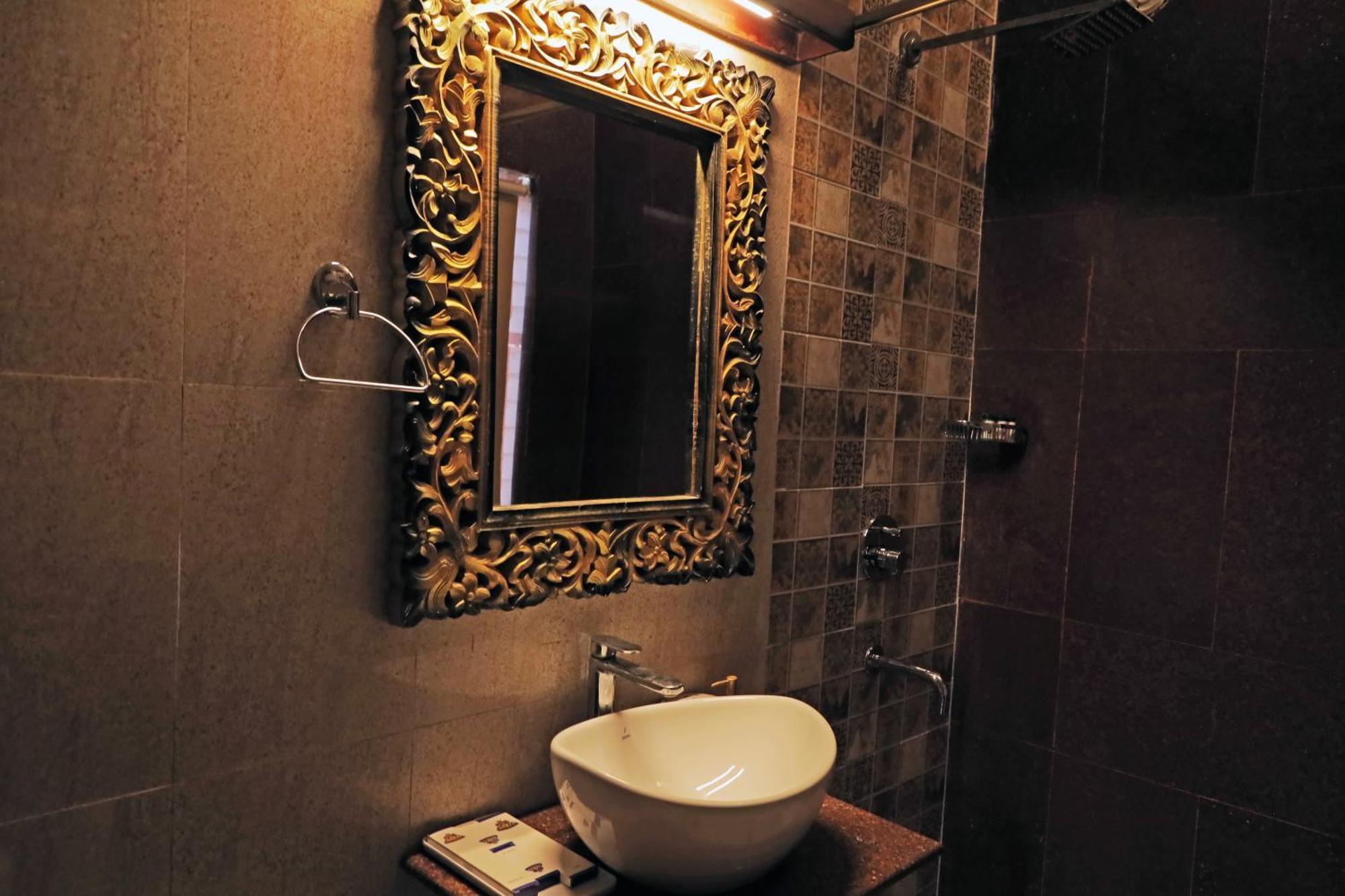 The Neeraj Ganga Heritage Palace Risikés Kültér fotó